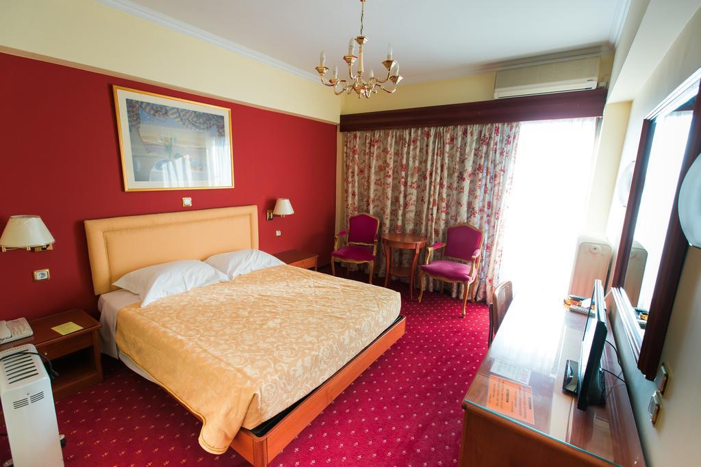 Grand Hotel Larissa Bagian luar foto