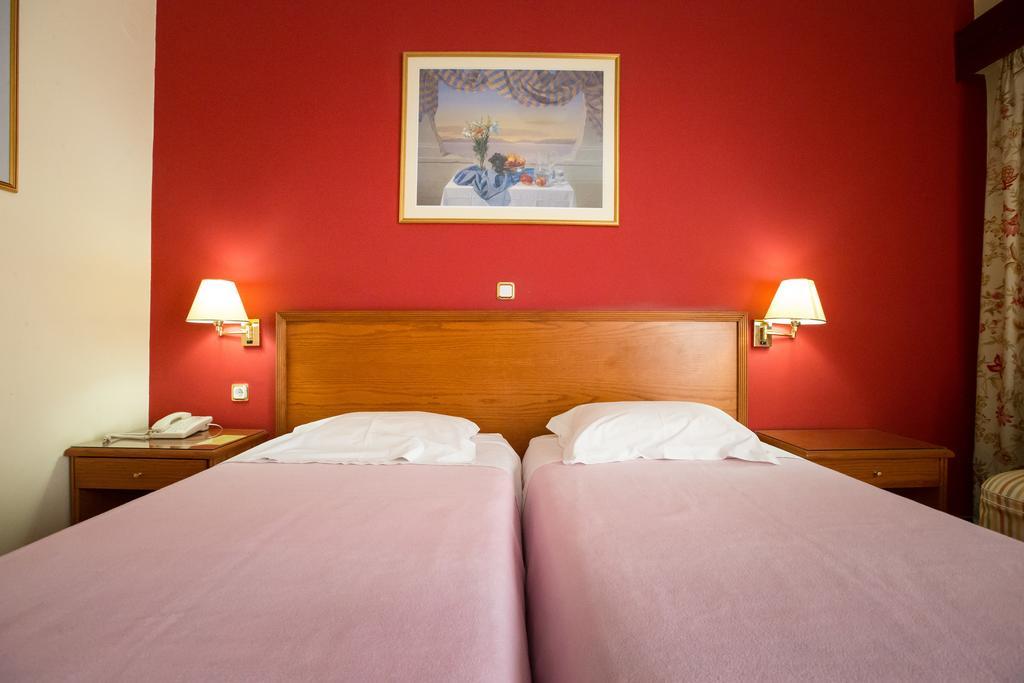 Grand Hotel Larissa Bagian luar foto