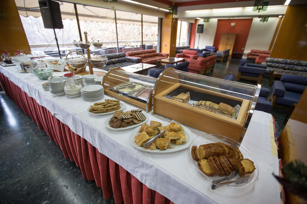 Grand Hotel Larissa Bagian luar foto