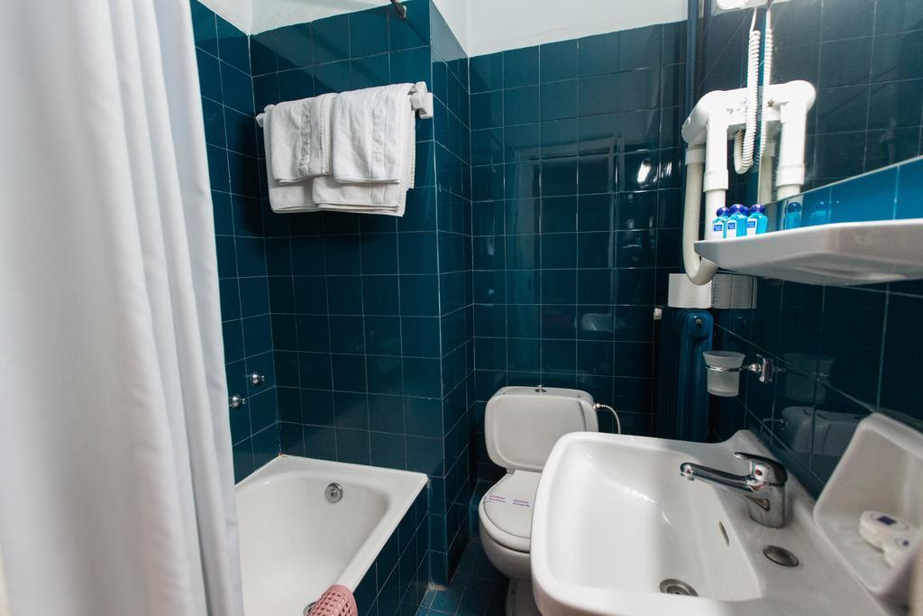 Grand Hotel Larissa Bagian luar foto