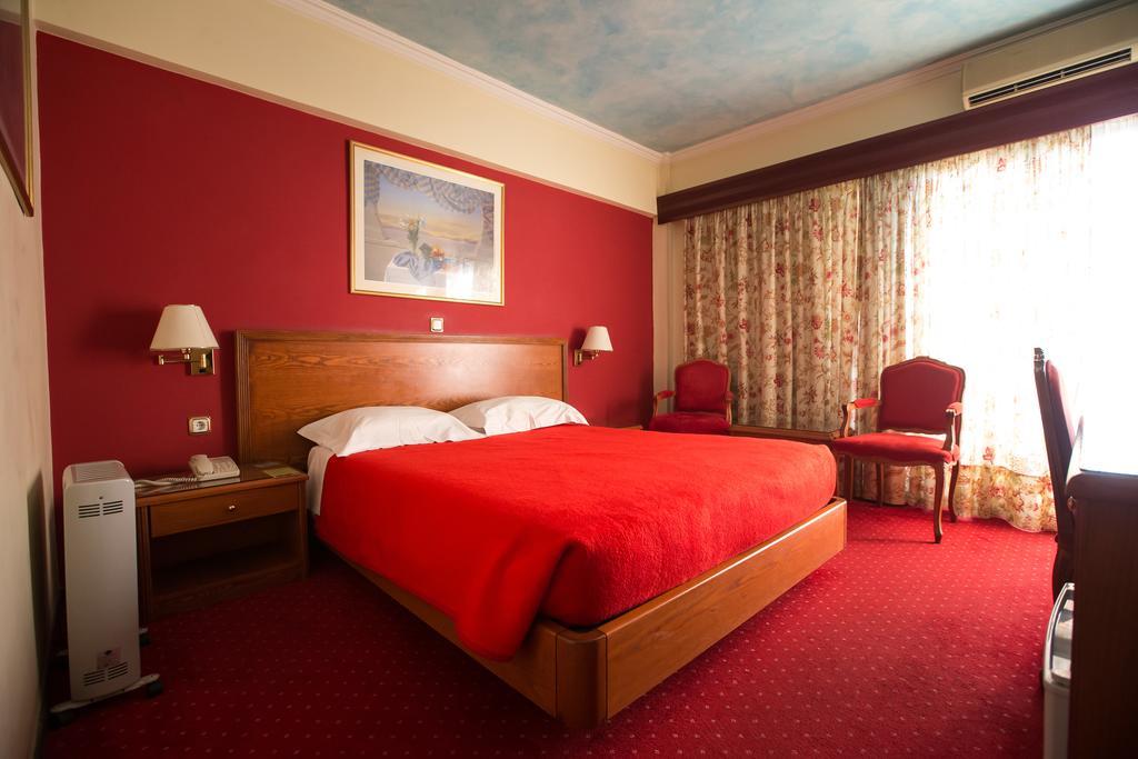 Grand Hotel Larissa Bagian luar foto