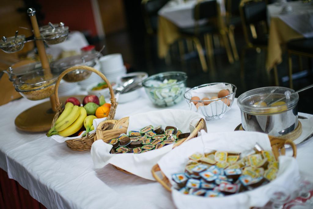 Grand Hotel Larissa Bagian luar foto