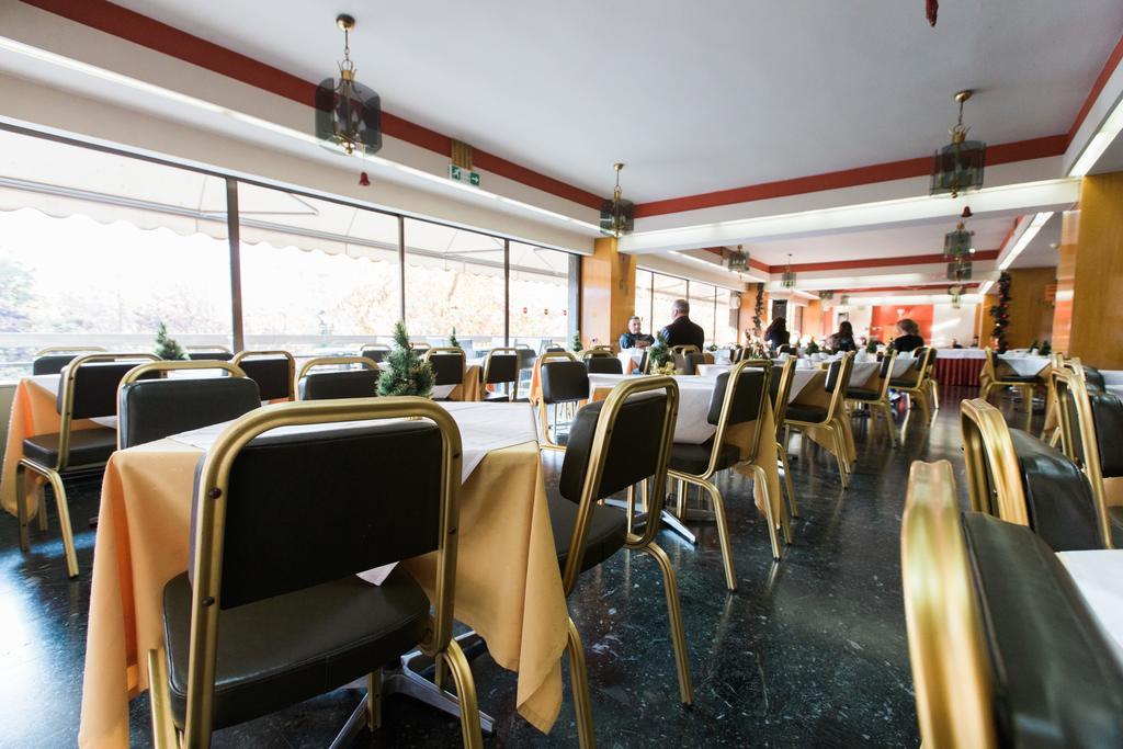 Grand Hotel Larissa Bagian luar foto