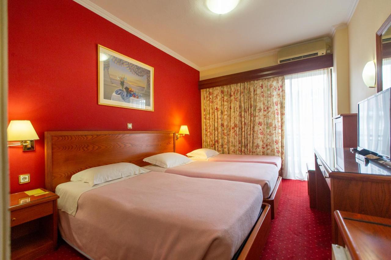 Grand Hotel Larissa Bagian luar foto